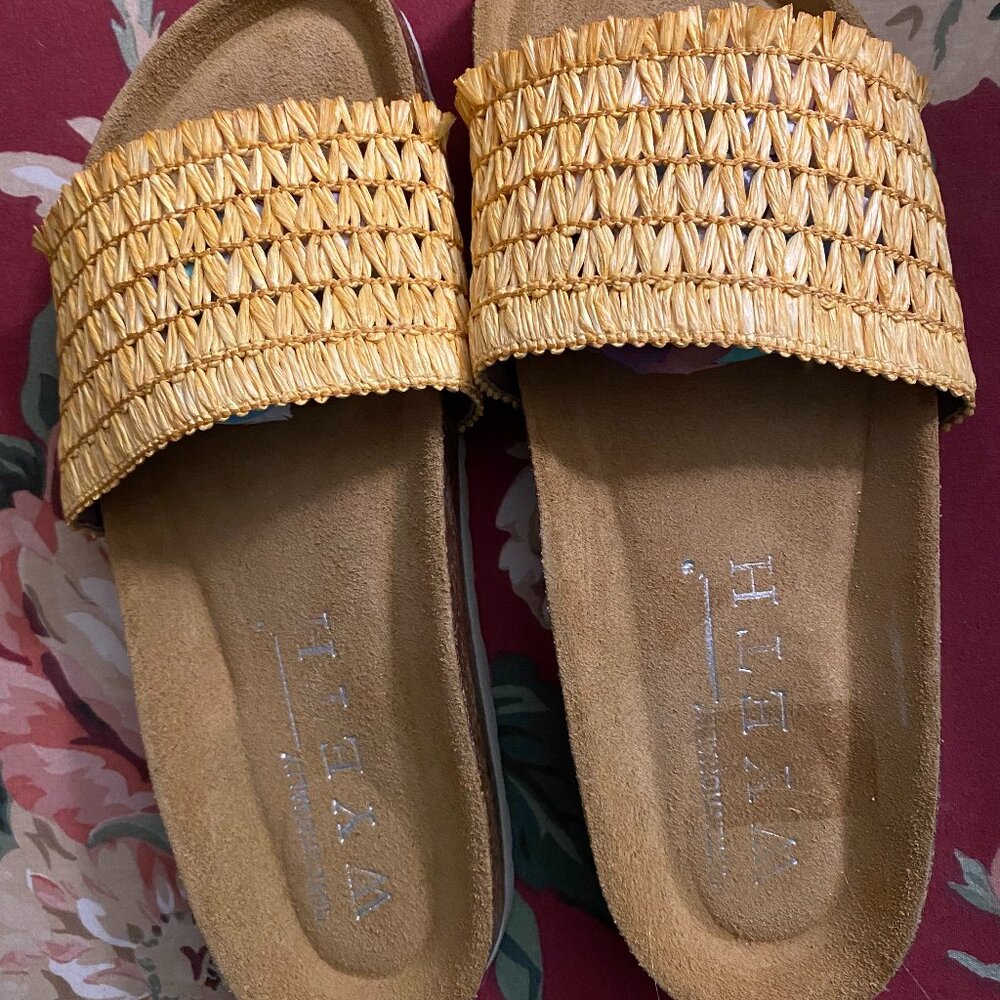 Slide/Sandal  INTENTIONALLY BLANK Triana  -  Raffia Sandal  New condition